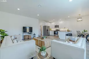 729 Periander Wy, Harrisburg, OR 97446 - Photo 6