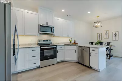 729 Periander Way, Harrisburg, OR 97446 - Photo 10