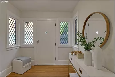 1812 SW High St, Portland, OR 97201 - Photo 6