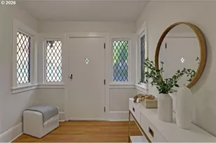 1812 SW High St, Portland, OR 97201 - Photo 6