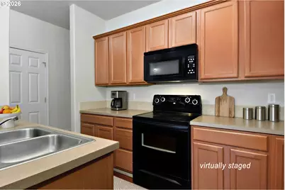 38545 Cascadia Village Dr, Sandy, OR 97055 - Photo 6