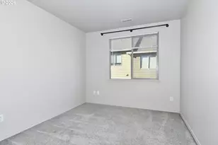 38545 Cascadia Village Dr, Sandy, OR 97055 - Photo 12