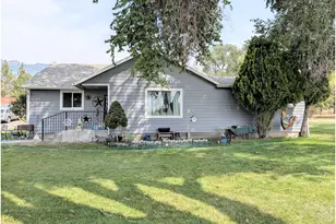 1107 Jasper St, Cove, OR 97824 - Photo 2