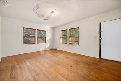 4635 4637 N Congress Ave, Portland, OR 97217 - Photo 4