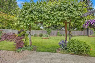 1934 SE 155th Pl, Portland, OR 97233 - Photo 38