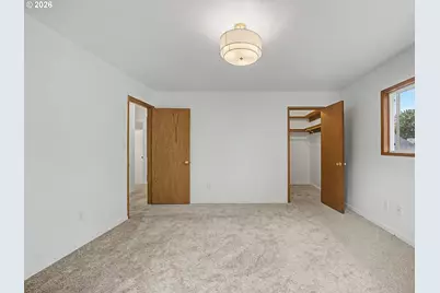1934 SE 155th Pl, Portland, OR 97233 - Photo 24