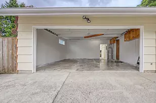 1934 SE 155th Pl, Portland, OR 97233 - Photo 38
