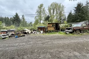 21 N Davis Ln, Otis, OR 97368 - Photo 2