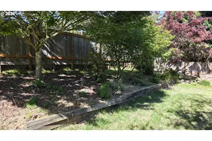2419 NW Anthony Ct, McMinnville, OR 97128 - Photo 10