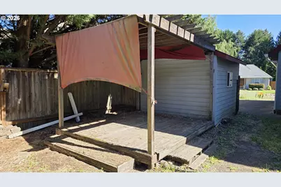 2419 NW Anthony Ct, McMinnville, OR 97128 - Photo 4