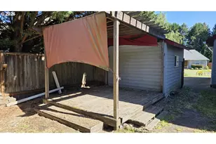 2419 NW Anthony Ct, McMinnville, OR 97128 - Photo 4