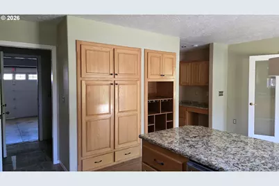 2419 NW Anthony Ct, McMinnville, OR 97128 - Photo 24