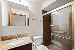 14811 NE Sacramento St, Portland, OR 97230 - Photo 16
