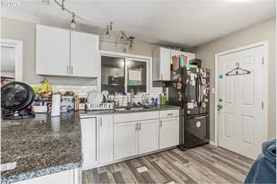 2411 Burcham St, Kelso, WA 98626 - Photo 12