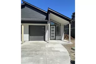 20671 NE Thompson Ter, Fairview, OR 97024 - Photo 2