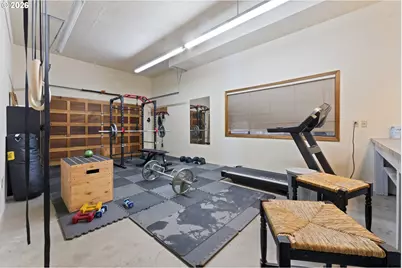 15643 NE Siskiyou Ct, Portland, OR 97230 - Photo 40
