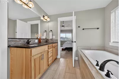 1706 NW 26th Ave, Battle Ground, WA 98604 - Photo 28