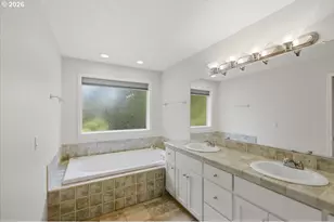 3471 Lakeside Dr, Eugene, OR 97401 - Photo 26