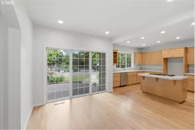 3471 Lakeside Dr, Eugene, OR 97401 - Photo 14