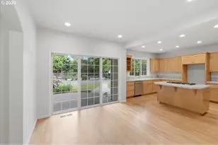 3471 Lakeside Dr, Eugene, OR 97401 - Photo 14