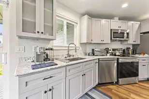 55503 Madrone Dr, Bandon, OR 97411 - Photo 10