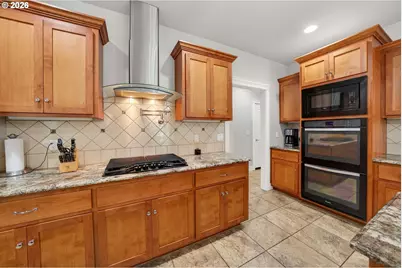 585 Pegasus Ln, Roseburg, OR 97471 - Photo 14