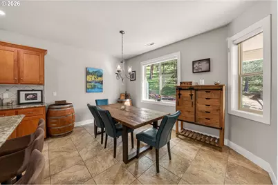 585 Pegasus Ln, Roseburg, OR 97471 - Photo 16