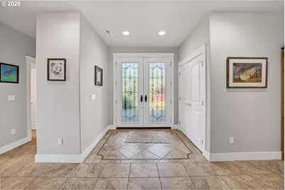 585 Pegasus Ln, Roseburg, OR 97471 - Photo 6