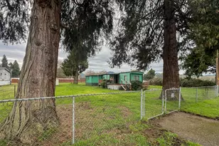 340 5th St, Dillard, OR 97432 - Photo 1