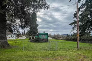 340 5th St, Dillard, OR 97432 - Photo 2