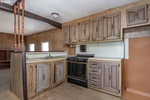 340 5th St, Dillard, OR 97432 - Photo 16