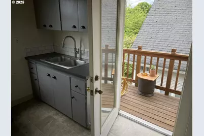 3955 SE Madison St, Portland, OR 97214 - Photo 28