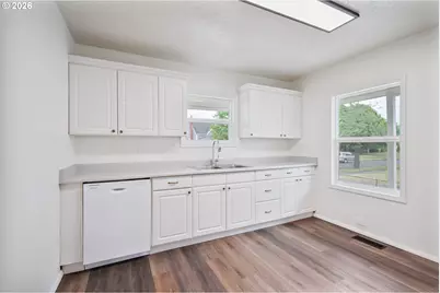 527 24th Ave, Longview, WA 98632 - Photo 8
