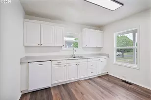 527 24th Ave, Longview, WA 98632 - Photo 8