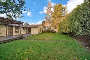 1665 Evergreen Dr, Eugene, OR 97404 - Photo 26