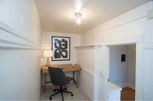 2109 NW Irving St, Portland, OR 97210 - Photo 6