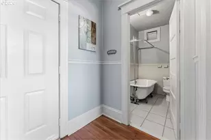2109 NW Irving St, Portland, OR 97210 - Photo 14