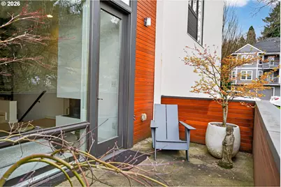 245 SW Meade St #C3, Portland, OR 97201 - Photo 42