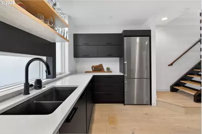 245 SW Meade St #C3, Portland, OR 97201 - Photo 22