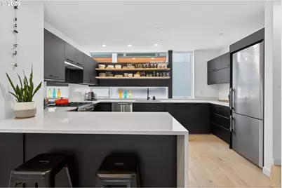 245 SW Meade St #C3, Portland, OR 97201 - Photo 16