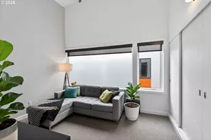 245 SW Meade St, Portland, OR 97201 - Photo 36