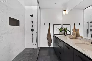 245 SW Meade St, Portland, OR 97201 - Photo 32