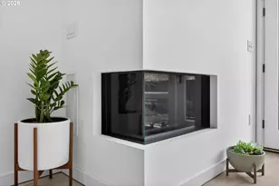 245 SW Meade St, Portland, OR 97201 - Photo 12