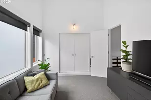 245 SW Meade St, Portland, OR 97201 - Photo 34