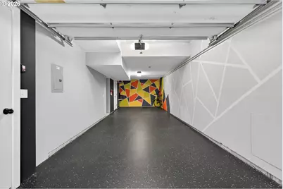 245 SW Meade St #C3, Portland, OR 97201 - Photo 40