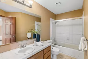 2107 Club House Dr, West Linn, OR 97068 - Photo 38