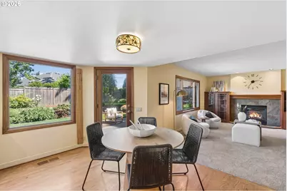 2107 Club House Dr, West Linn, OR 97068 - Photo 16