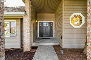 2107 Club House Dr, West Linn, OR 97068 - Photo 2
