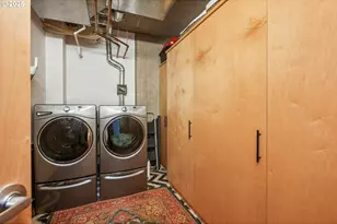 1221 SW 10th Ave, Portland, OR 97205 - Photo 22