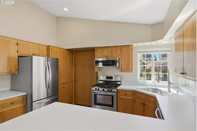 834 Cessna St, Independence, OR 97351 - Photo 10